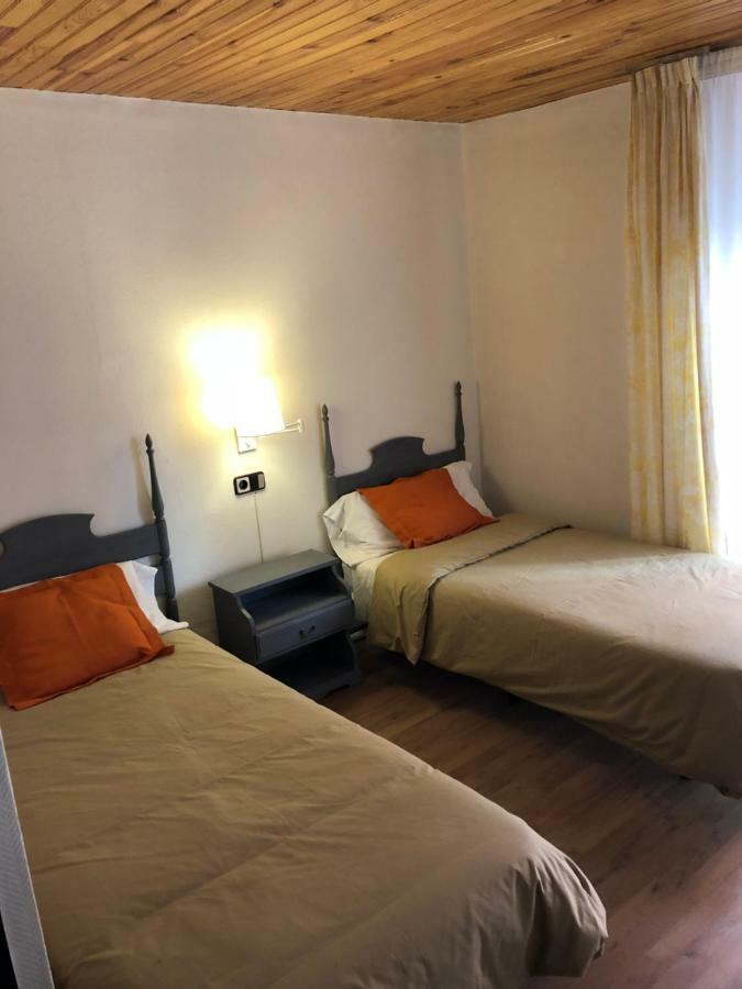 Hostal Di Verena Пучсерда Экстерьер фото