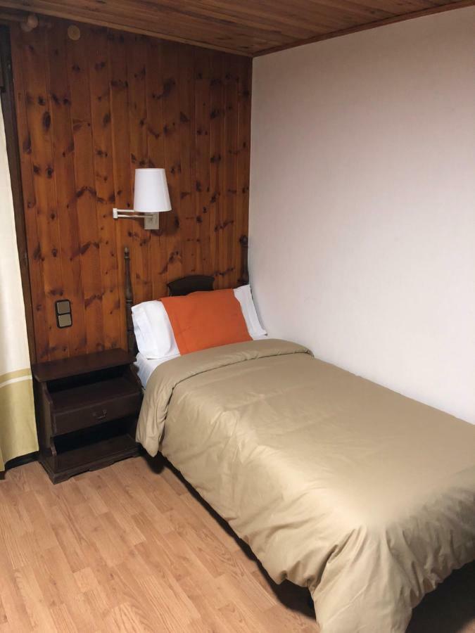 Hostal Di Verena Пучсерда Экстерьер фото
