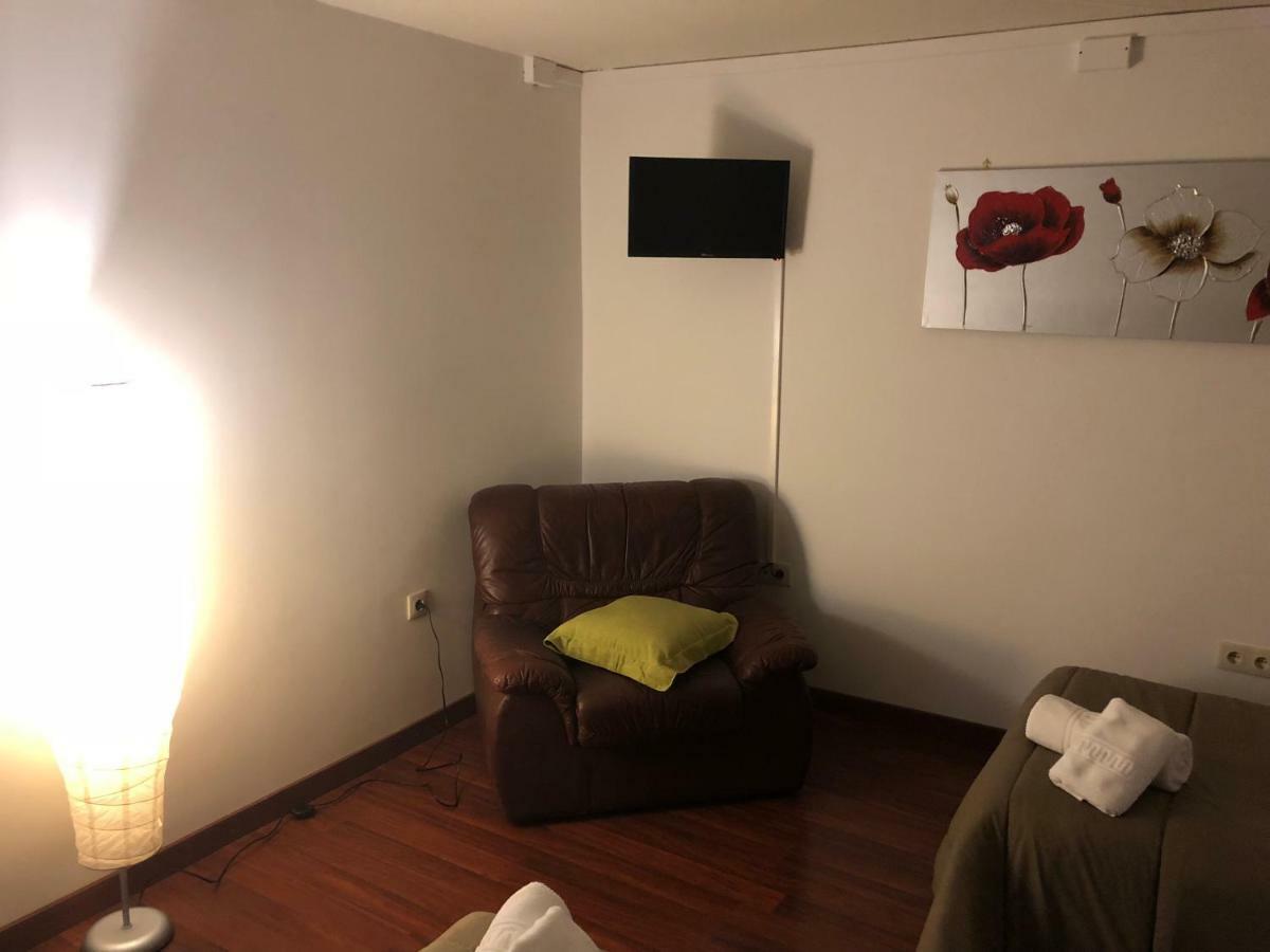 Hostal Di Verena Пучсерда Экстерьер фото